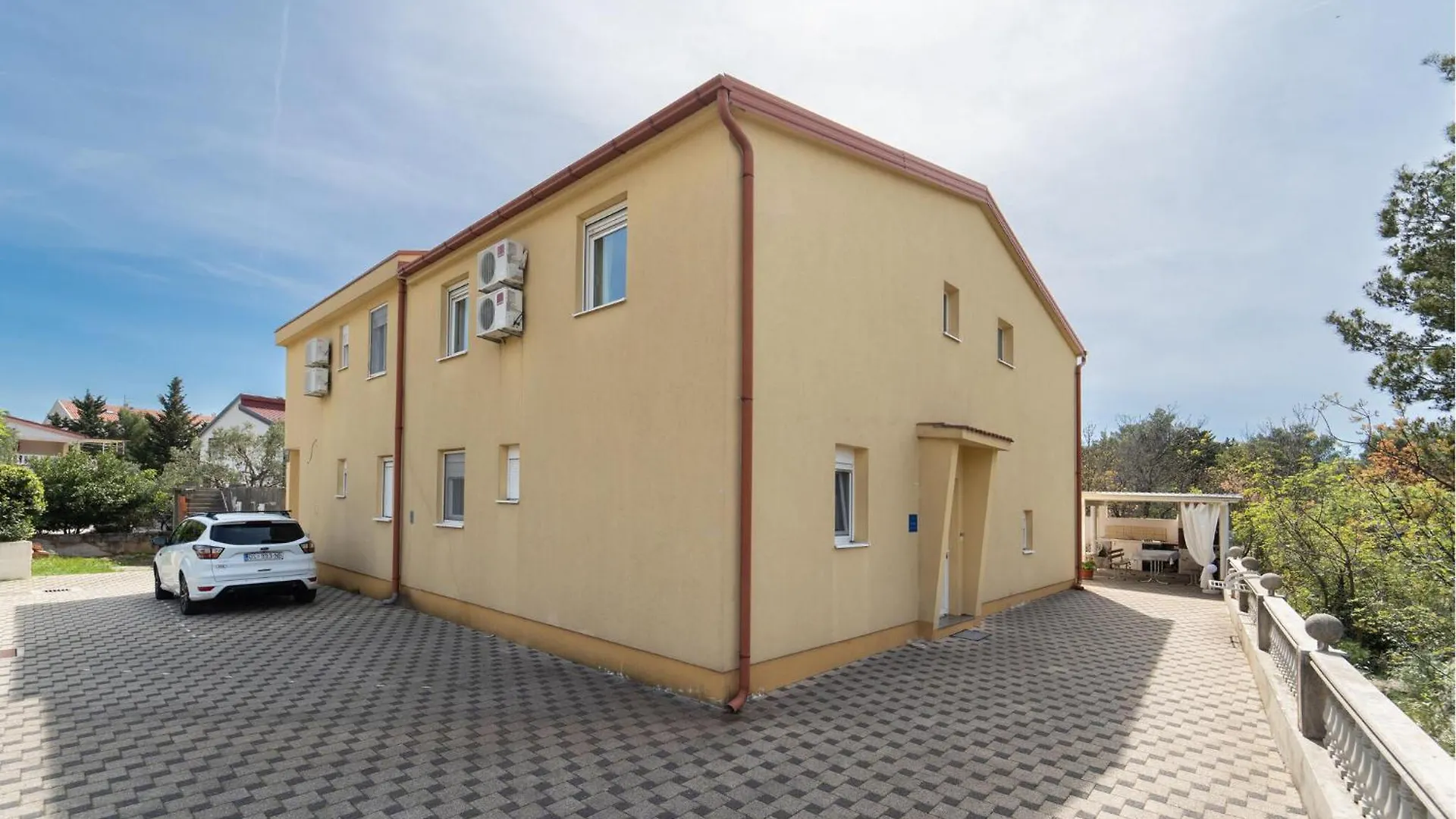 Nice Apartment In Starigrad Paklenica